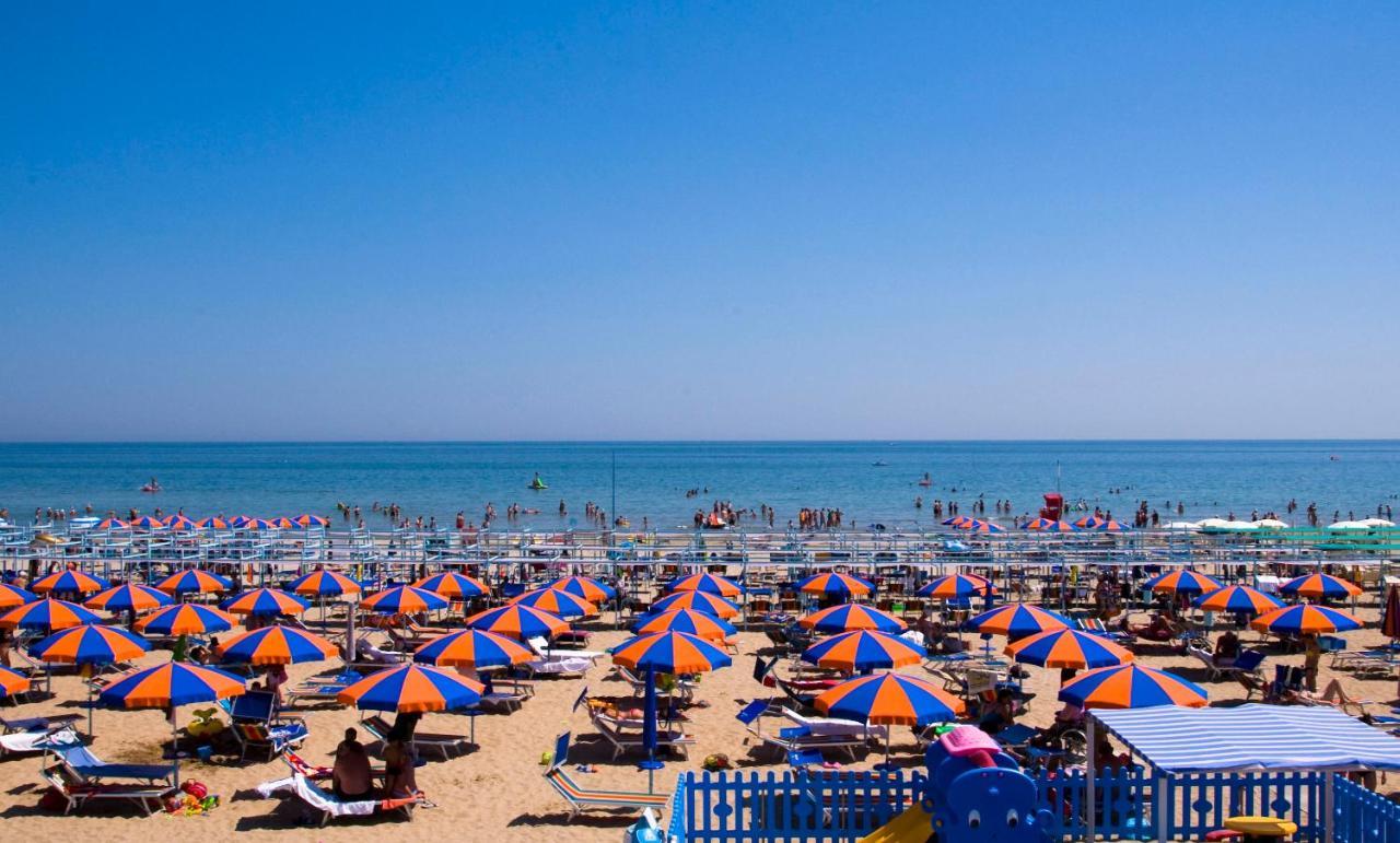 Hotel Maris Stella Riccione Zewnętrze zdjęcie