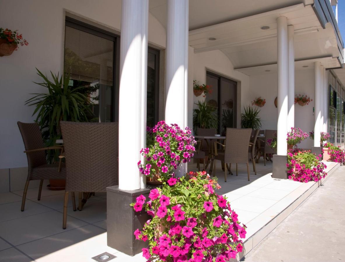 Hotel Maris Stella Riccione Zewnętrze zdjęcie