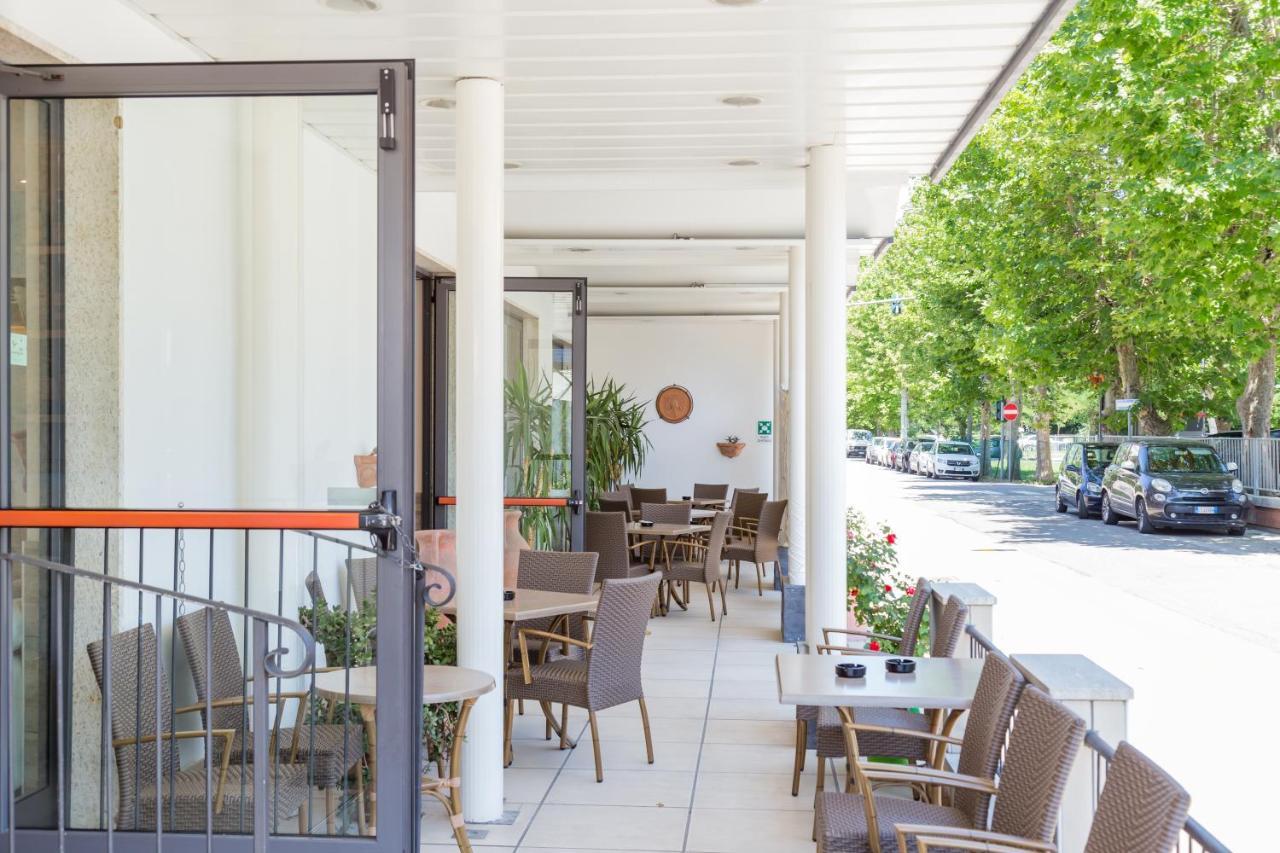 Hotel Maris Stella Riccione Zewnętrze zdjęcie