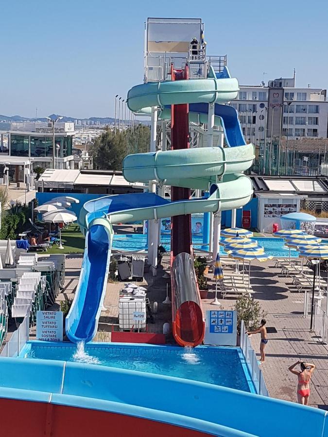 Hotel Maris Stella Riccione Zewnętrze zdjęcie